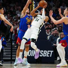 Jokic le gana a Antetokounmpo la batalla de los MVP