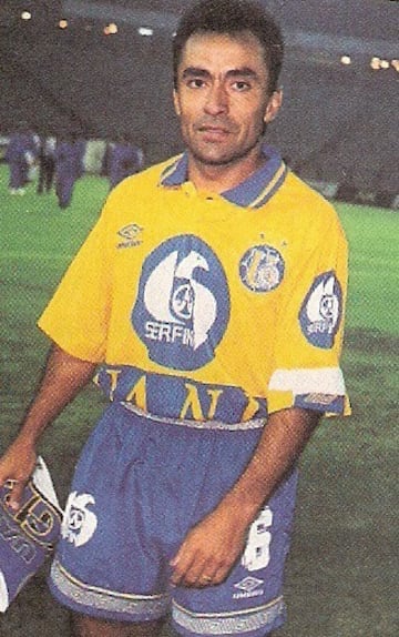 Tras pasos por Argentinos y Barcelona de Ecuador, tuvo una tercera oportunidad en el extranjero con Tigres. Se mantuvo en ese club durante 1995.