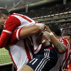 Chivas - Pumas (4-0): Resumen del partido, imágenes y goles