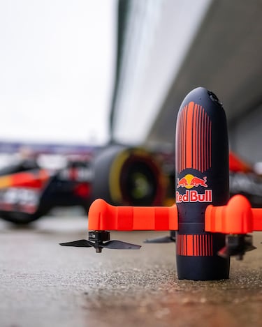Red Bull utilizó el dron más rápido del mundo para grabar a Verstappen: 350km/h y 3 minutos de batería