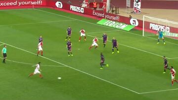 Moutinho sorprendi車 a todos y marc車 el golazo de su vida