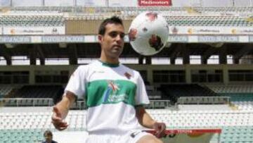 <b>YA ES FRANJIVERDE. </b>Javier Flaño, ayer en su presentación oficial.