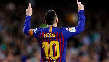 Soccer Football - La Liga Santander - Real Betis v FC Barcelona - Estadio Benito Villamarin, Seville, Spain - March 17, 2019 Barcelona's Lionel Messi celebrates scoring their first goal REUTERS/Marcelo del Pozo