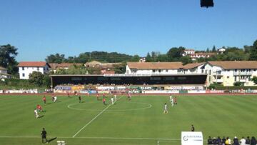 El Osasuna logra un meritorio empate tras jugar 40' con diez