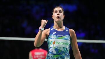 La jugadora espa?ola Carolina Marin celebra un punto durante su partido ante la china Chen Yu Fei en el Abierto de Dinamarca.