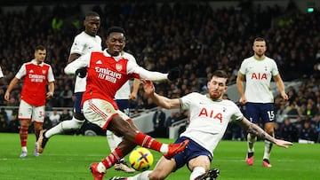 Soccer Football - Premier League - Tottenham Hotspur v Arsenal - Tottenham Hotspur Stadium, London, Britain - January 15, 2023 Arsenal's Eddie Nketiah in action with Tottenham Hotspur's Pierre-Emile Hojbjerg Action Images via Reuters/Paul Childs EDITORIAL USE ONLY. No use with unauthorized audio, video, data, fixture lists, club/league logos or 'live' services. Online in-match use limited to 75 images, no video emulation. No use in betting, games or single club /league/player publications. Please contact your account representative for further details.