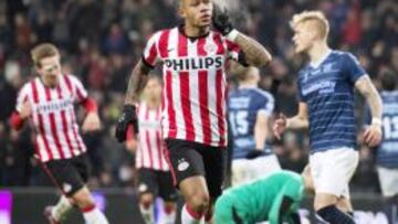 Memphis Depay celebra el 2-0 frente al FC Utrecht