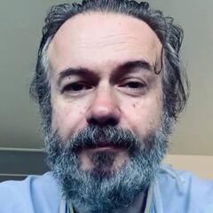 Las lágrimas de Tristán Ulloa tras recibir el alta después de dar positivo por coronavirus