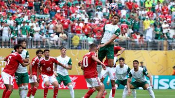 East Rutherford (United States), 19/06/2025.- Richard Rios of Palmeiras leaps to head the ball during the FIFA Club World Cup 2025 match between Palmeiras and Al Ahly in East Rutherford, New Jersey, USA, 19 June 2025. (Mundial de Fútbol) EFE/EPA/JUSTIN LANE