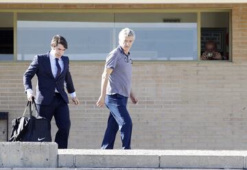 Ángel María Villar saliendo de la prisión de Soto del Real.