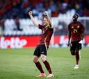 De Bruyne festeja sus 100 partidos con Bélgica anotando