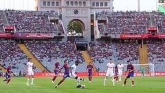 LVIII edición del Trofeo Joan Gamper. Vista general del Estadi Olímpic de Montjuic durante el encuentro entre el Barcelona y el Tottenham.