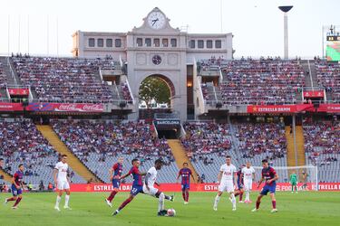 LVIII edición del Trofeo Joan Gamper. Vista general del Estadi Olímpic de Montjuic durante el encuentro entre el Barcelona y el Tottenham.