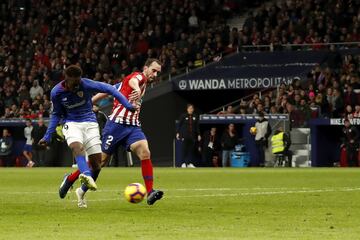 ¡GOL DE IÑAKI WILLIAMS! ¡Rompe en diagonal a la defensa rojiblanca gracias al pase de Muniaín! 