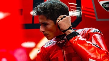 Marc Márquez durante su primera toma de contacto con la Ducati oficial de MotoGP.