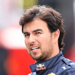 'Checo' Pérez pidió el regreso de Chicharito a la Selección