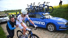 Pogacar y la bici neutra de Roubaix: “Me sentí algo incómodo, me dieron una carretilla”