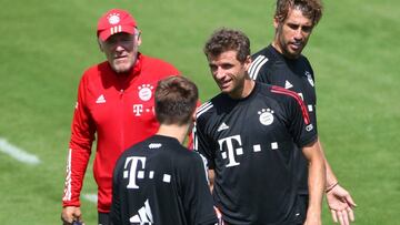 Thomas Müller ensalza a Flick y lo compara con Guardiola