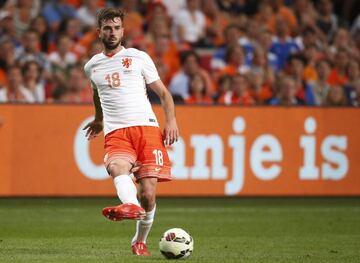 Recién llegado al Brighton. Conocido mediocampista del PSV y la selección de Holanda. 