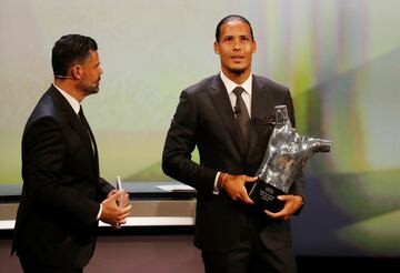 Virgil van Dijk, mejor futbolista UEFA de la pasada temporada. 