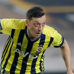 La maldición de Özil continúa