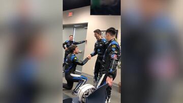 Alonso tira de humor: la broma al conocer a su nuevo compa?ero
