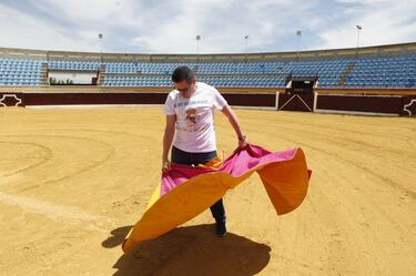 The seats from the Bernabéu find a home in a bull-ring