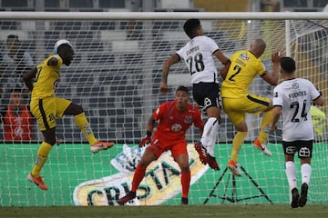 El verdugo de Colo Colo es un especialista en los balones aéreos y es el que más duelos ha ganado en esa faceta del juego. Acumula 30 .