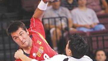 <b>ETERNO. </b>Mateo Garralda (195 veces internacional) sigue siendo un fijo en la Selección a sus 35 años.