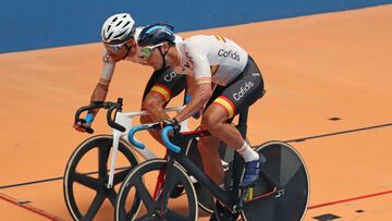 Torres y Mora, con el "puntito" de la ruta en la madison