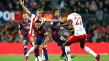Xavi y Sergi Roberto, durante del partido.