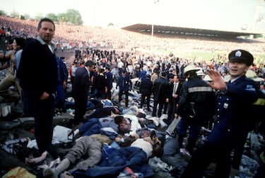 No fue hasta ese momento en el que las fuerzas de seguridad empezaron a intervenir para frenar la escalada de violencia. Pero su labor no fue muy acertada puesto que tardaron en intervenir y después aislaron los grupos de manera que algunas zonas se convirtieron en una trampa mortal. 