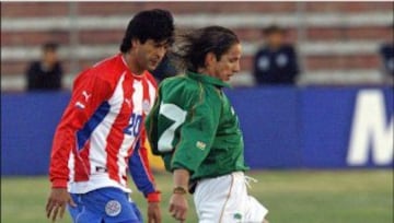 Junto a Marco Sandy, es el jugador que más veces vistió la camiseta de la selección de Bolivia, lo hizo en 93 partidos.