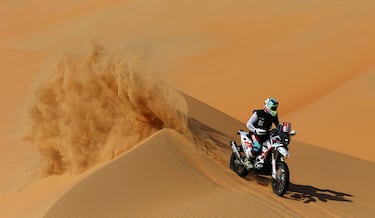 Toni Mulec de HT Rally Raid Husqvarna Racing en acción durante la décima etapa. 