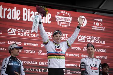 Pogacar es el primer portador del maillot arcoíris en ganar la Strade y en el único ganador hasta el momento de dos ediciones consecutivas.