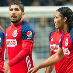 Gullit Peña y Jair Pereira no viajaron con Chivas para duelo contra Toluca