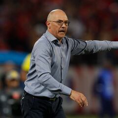 Arias: “El fútbol necesita primero resultados para después construir”