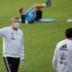 Óscar: "Estamos mirando para reforzar la posición de portero"