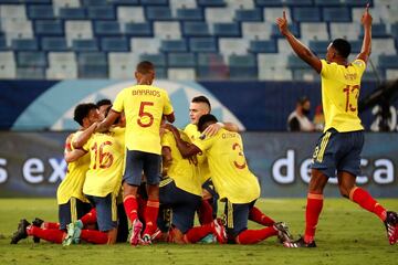 Los dirigidos por Reinaldo Rueda debutaron con victoria en el primer partido de la Copa América. La Tricolor se impuso con un tanto de Edwin Cardona.