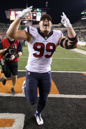 J.J. Watt, protagonista del encuentro con 2 tackles, un sack y poniendo siempre en apuros a Dalton (197 yardas y 1 intercepci¨®n) ech¨® m¨¢s le?a al fuego con unas declaraciones despu¨¦s del partido en las que afirm¨® que "nuestro objetivo era venir aqu¨ª y hacer que el Rifle Rojo (Dalton) pareciera una pistola de juguete roja" ("Our goal was to come out here and make the Red Rifle look like a Red Ryder BB gun").