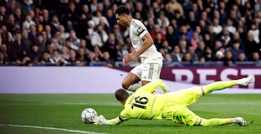 6-1. Federico Valverde asiste para el desmarque de Jude Bellingham dentro del área del Mónaco. El jugador inglés regatea a Philipp Köhn y marca a placer a portería vacía.