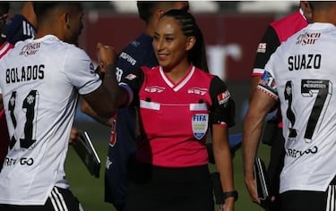 "Las mujeres reclaman todo y los hombres son más de hacer teatro"