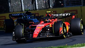 Sainz, con el Ferrari, por delante de Alonso en Australia.