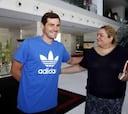Iker Casillas visita el museo del Oporto en el Estádio do Dragão