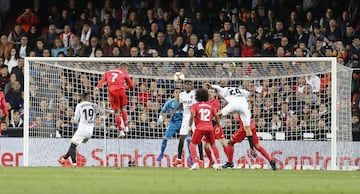 2-0. Ezequiel Garay marcó el segundo gol.