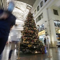 ¿De qué color deberías decorar el árbol de Navidad? Así debes hacerlo según su origen