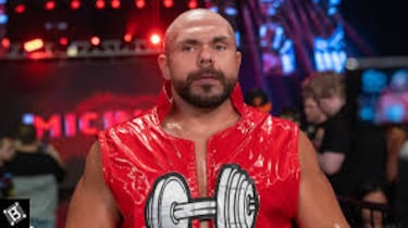 El 2018 fue un año muy importante para Michael Elgin porque fue el ganador del Grand Prix para el equipo extranjero.