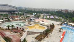 El skatepark más gran del mundo lo tiene todo: un enorme bowl 'combi', pool, mini-ramps, skateplaza, snake-run, banked slalom, full-pipe, múltiples áreas para principiantes, una parte indoor de 1.000 metros cuadrados... en total, GMP Skatepark tiene 16.900 metros cuadrados que le convierten en el más grande del mundo. Se inauguró en 2015, está ubicado en Guangzhou y posee oficialmente el Récord Guinness. Aunque bien es cierto que en teoría hay uno en construcción en Guizhou (también en China) que debería tener 30.000. 