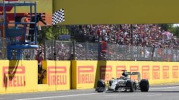 Hamilton se divierte y Alonso regresa a la nada