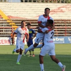San Felipe sorprende al campeón y se acerca a la final